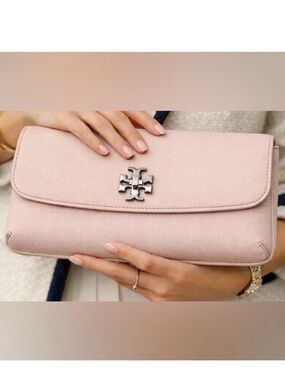 TORY BURCH Clutch Purse Blush Pink Saffiano Leather Diana Modern Preppy Luxury